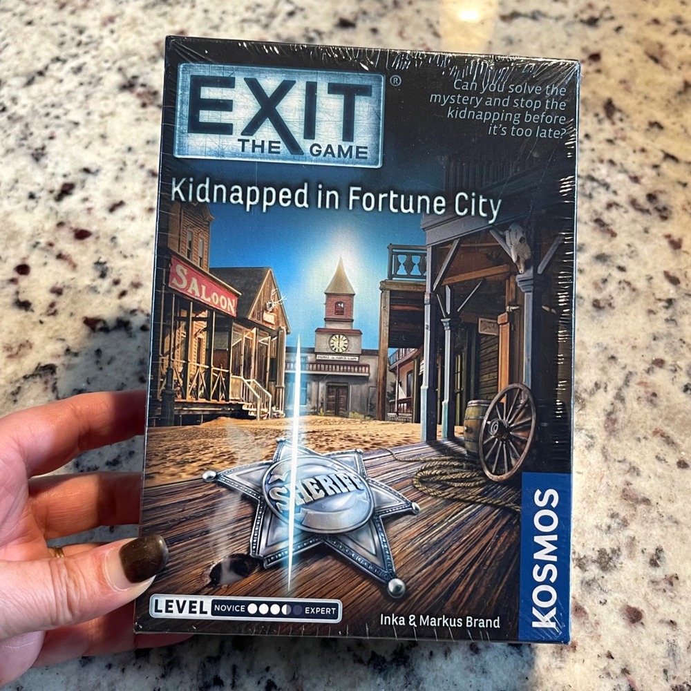 Kosmos EXIT The Game Kidnapped in Fortune City Unisex‎ OS Western Mystery Puzzle